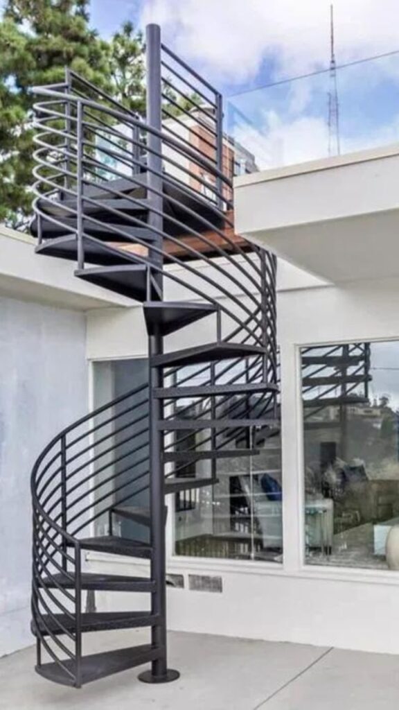 Firme Confectii Scari Metalice